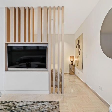 Modern Studio With King Bed, Walk To Attractions Lucembursko Exteriér fotografie