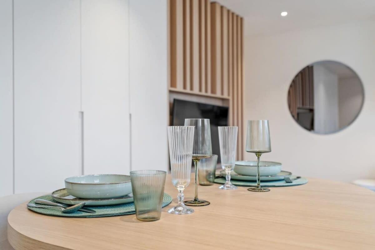 Modern Studio With King Bed, Walk To Attractions Lucembursko Exteriér fotografie